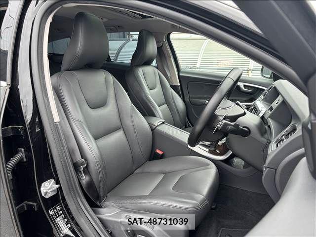 Volvo V60 2017-11 7458682-5