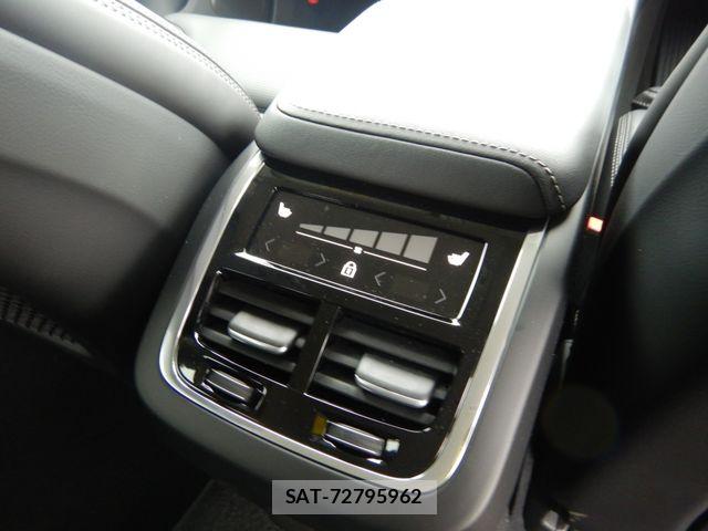 Volvo V60 2025-09 7458683-26