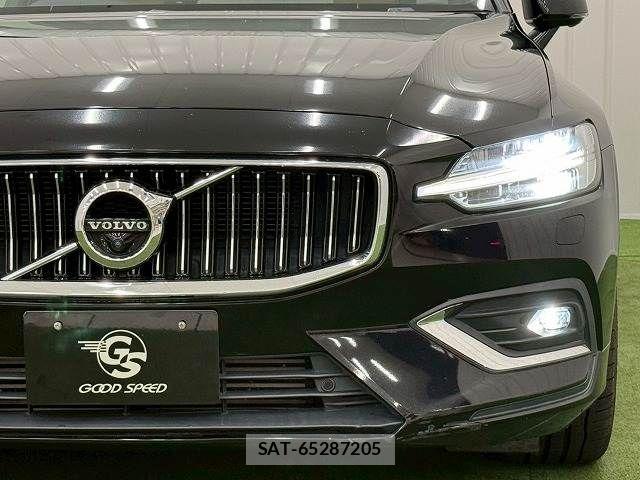 Volvo V60 2019-07 7503546-17