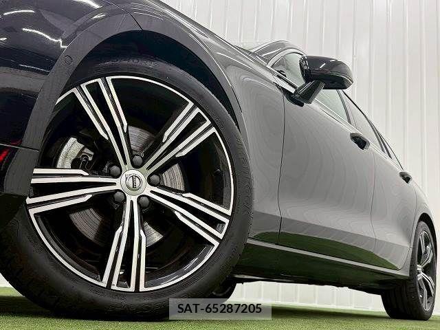 Volvo V60 2019-07 7503546-18