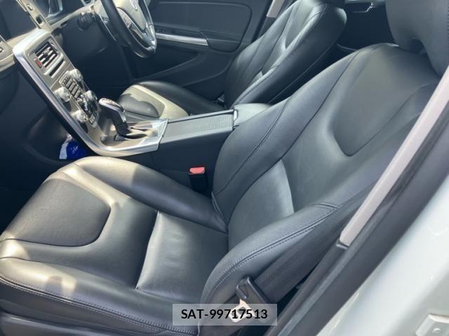 Volvo V60 2016-03 7621145-9