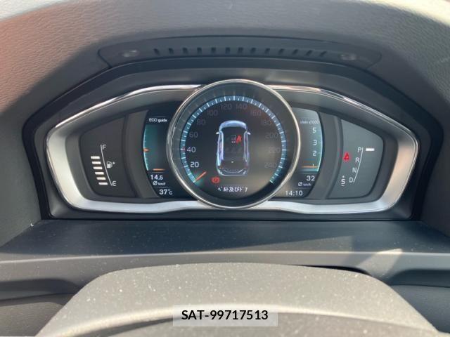 Volvo V60 2016-03 7621145-17