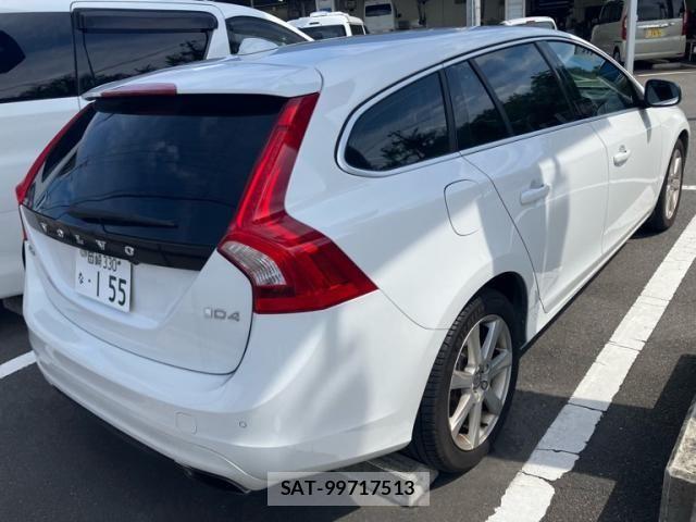 Volvo V60 2016-03 7621145-5