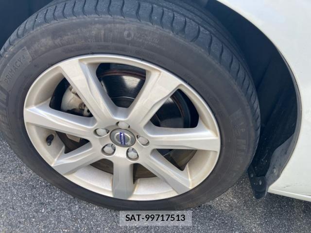Volvo V60 2016-03 7621145-8