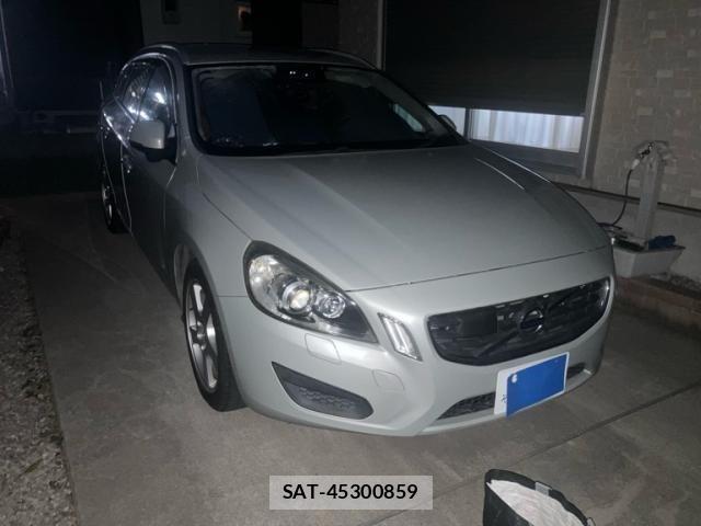 Volvo V60 2013-09 7621147-1