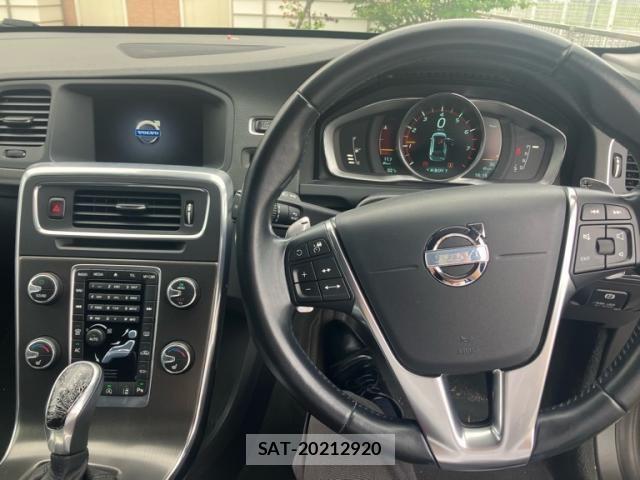 Volvo V60 2014-03 7621150-16