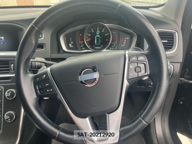 Volvo V60 2014-03 7621150-17