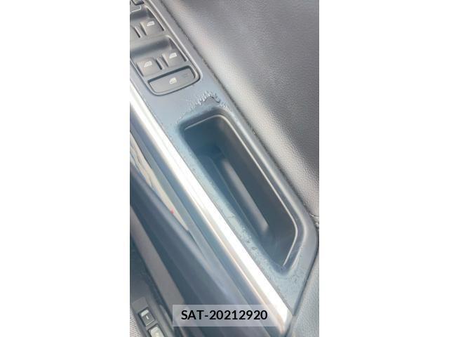 Volvo V60 2014-03 7621150-25