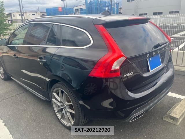Volvo V60 2014-03 7621150-3