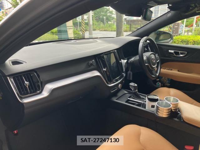 Volvo V60 2019-07 7621143-12