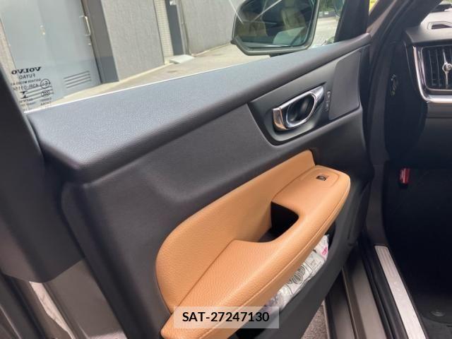 Volvo V60 2019-07 7621143-16