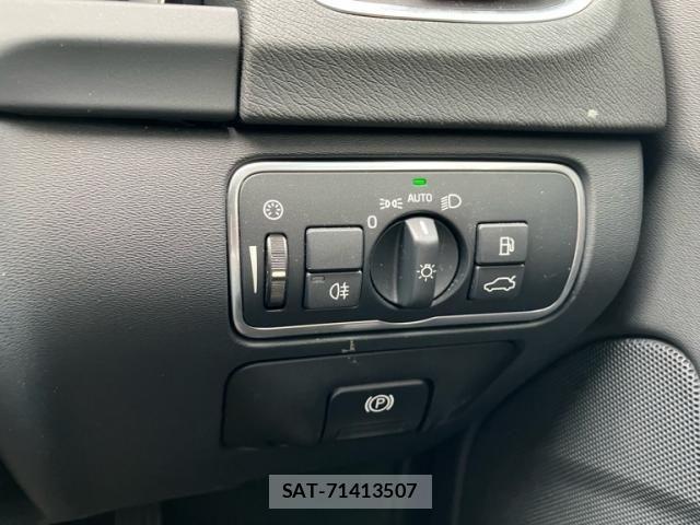 Volvo V60 2017-11 7621144-12