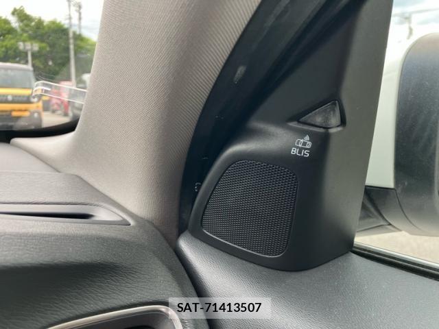 Volvo V60 2017-11 7621144-13