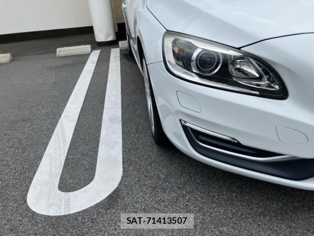 Volvo V60 2017-11 7621144-19