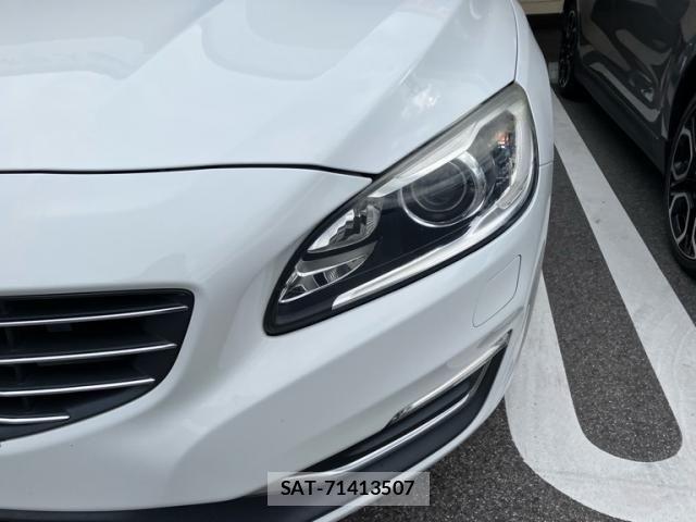 Volvo V60 2017-11 7621144-20