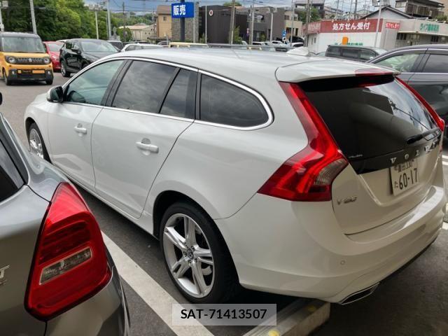 Volvo V60 2017-11 7621144-3