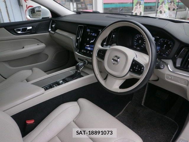 Volvo V60 2019-05 7621142-1