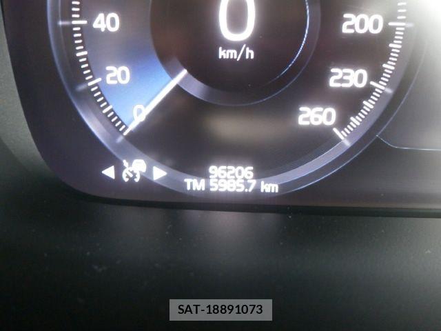 Volvo V60 2019-05 7621142-8