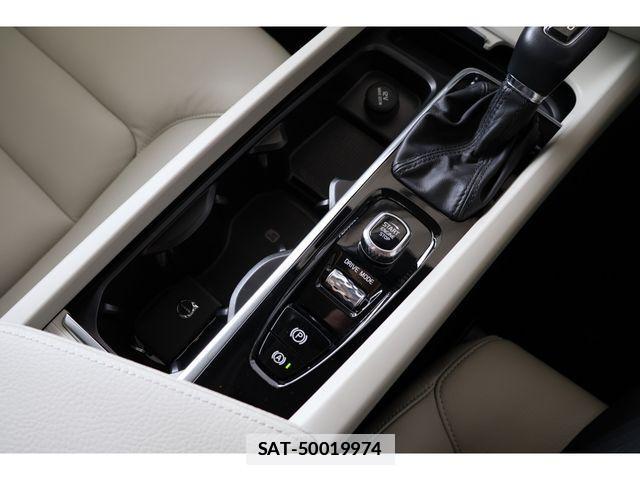 Volvo V60 2019-10 7730430-16