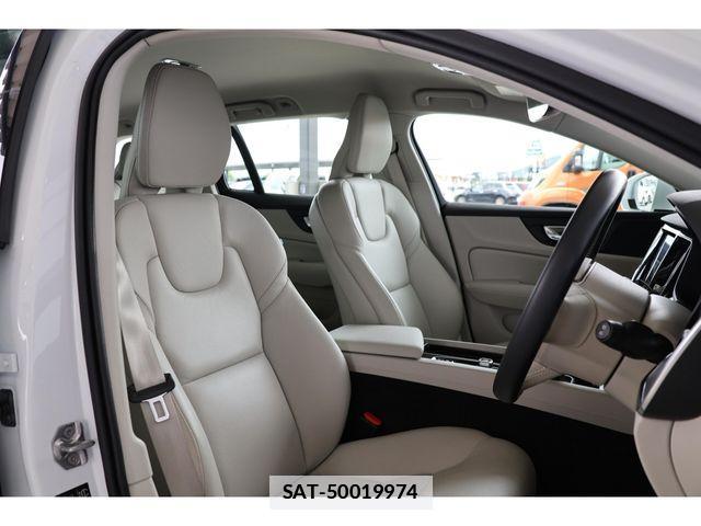 Volvo V60 2019-10 7730430-8