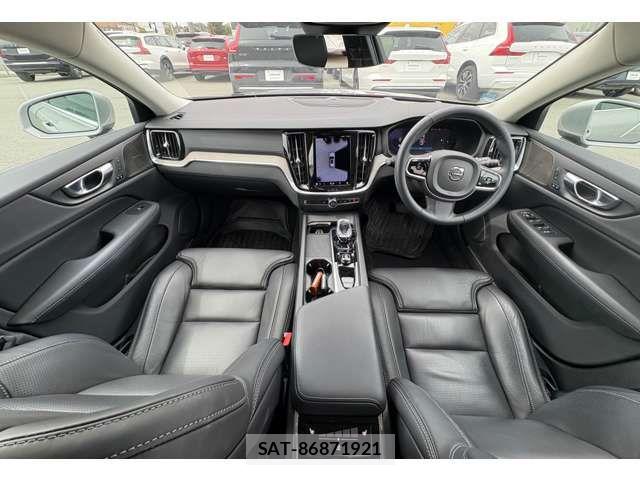 Volvo V60 2023-11 7730427-2