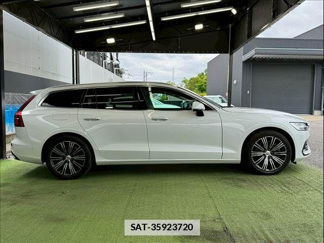 Volvo V60 2018-12 7730428-14