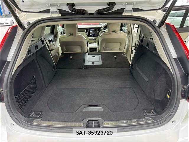 Volvo V60 2018-12 7730428-17