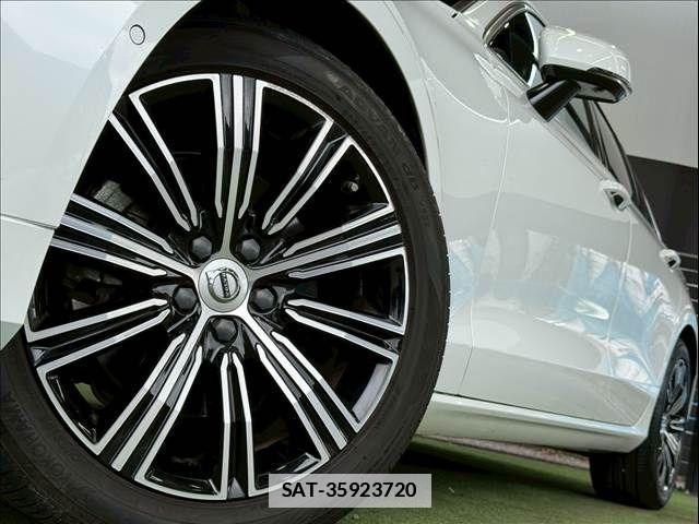 Volvo V60 2018-12 7730428-18