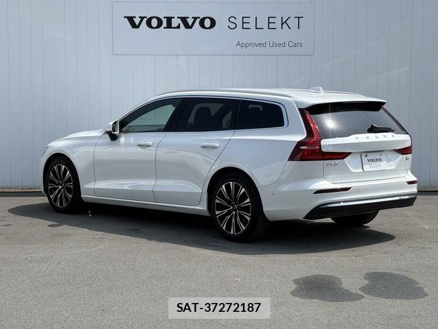 Volvo V60 2023-07 7730426-11