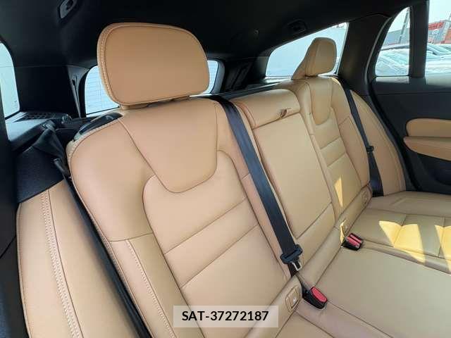 Volvo V60 2023-07 7730426-15