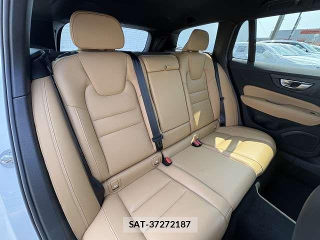 Volvo V60 2023-07 7730426-17