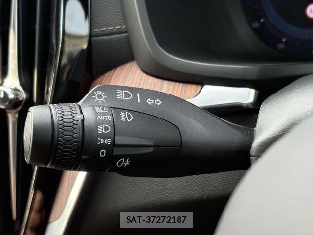 Volvo V60 2023-07 7730426-18