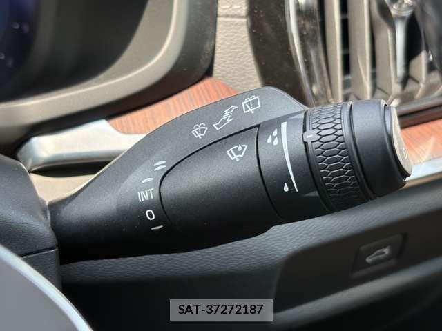 Volvo V60 2023-07 7730426-19