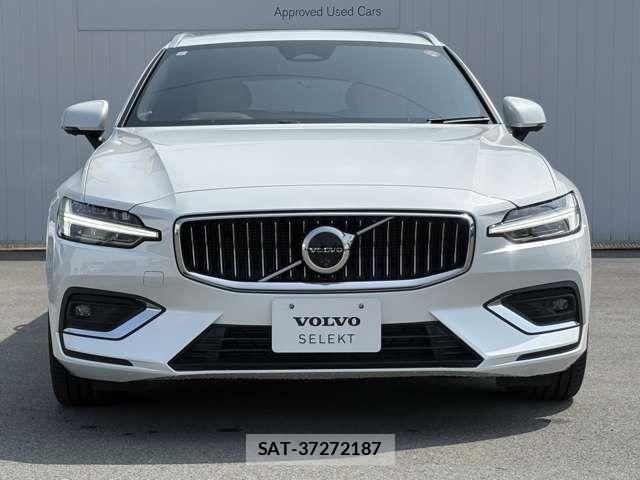 Volvo V60 2023-07 7730426-7