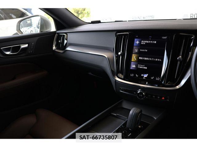 Volvo V60 2021-06 7730429-10