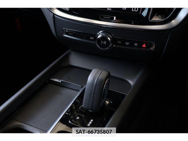 Volvo V60 2021-06 7730429-15