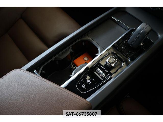 Volvo V60 2021-06 7730429-16