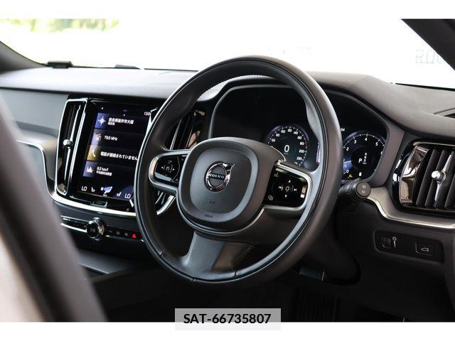 Volvo V60 2021-06 7730429-7