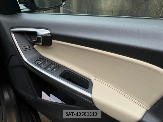 Volvo V60 2017-09 7730437-14