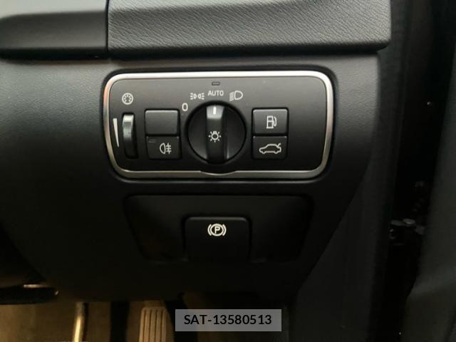 Volvo V60 2017-09 7730437-18