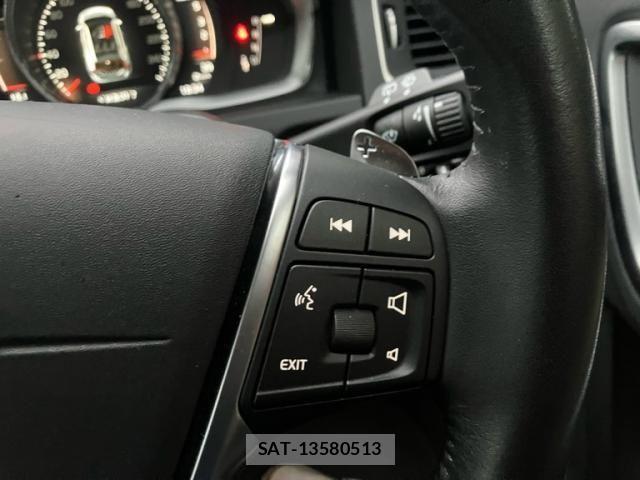 Volvo V60 2017-09 7730437-25