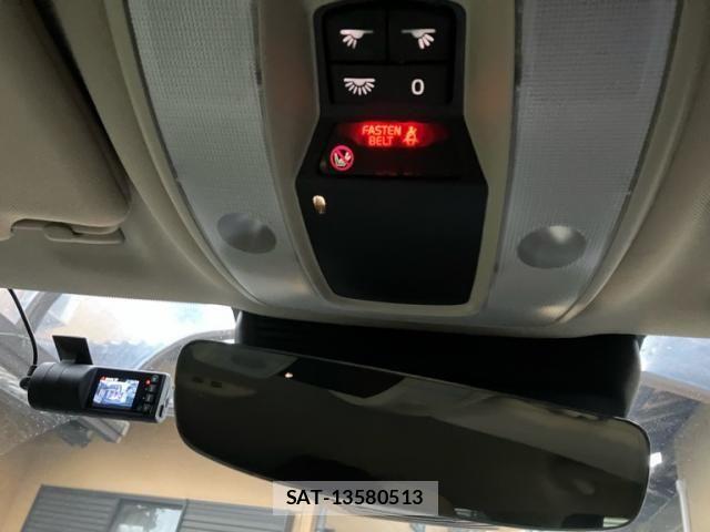 Volvo V60 2017-09 7730437-27