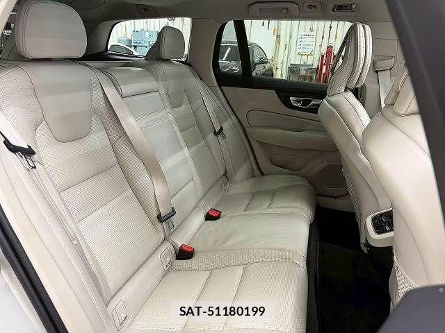Volvo V60 2019-12 7790280-9
