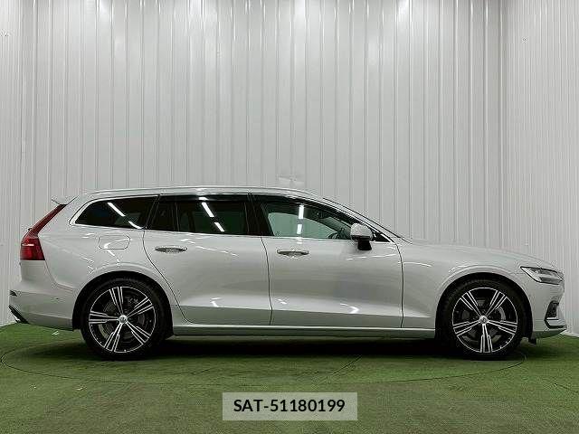 Volvo V60 2019-12 7790280-14