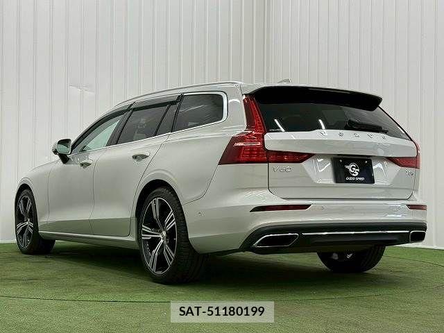 Volvo V60 2019-12 7790280-16