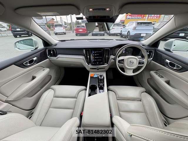 Volvo V60 2022-04 7790282-4