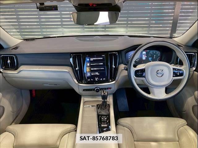 Volvo V60 2020-09 7790274-2