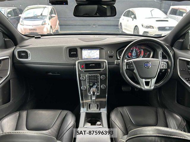 Volvo V60 2014-01 7880332-16