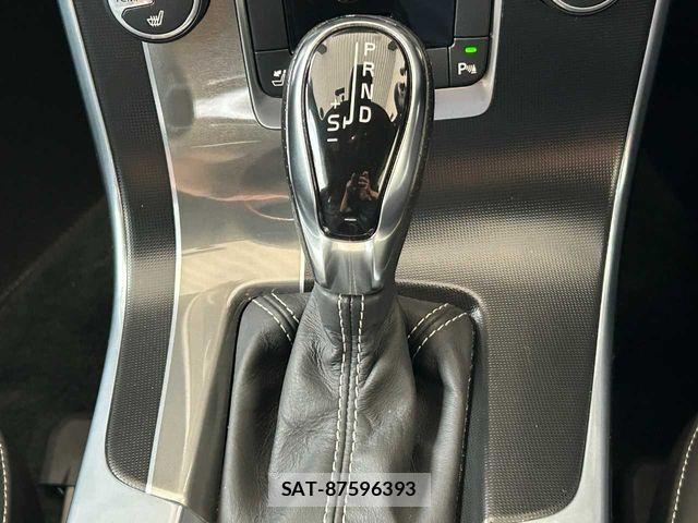 Volvo V60 2014-01 7880332-26