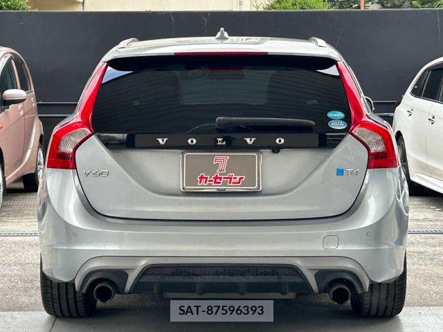 Volvo V60 2014-01 7880332-3